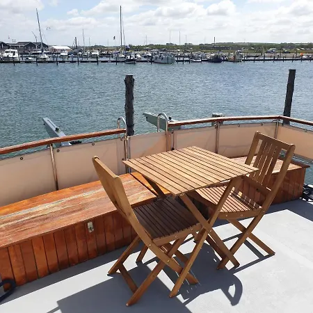 Botel Handbjerg Marina *