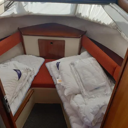 Botel Handbjerg Marina *